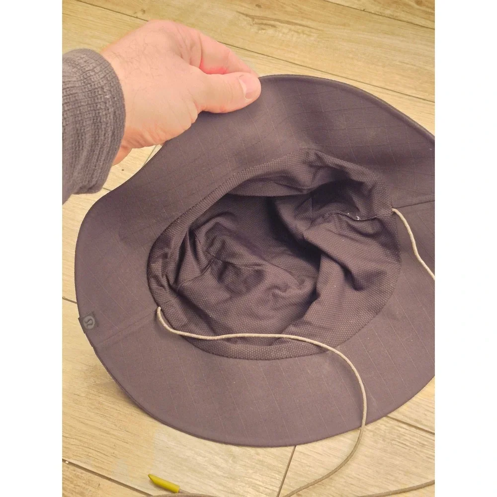 Lululemon bucket hat